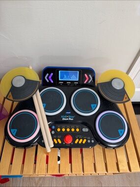 LIKE NEW vtech Kidi Star Electronic Drum Pad with original drum sticks